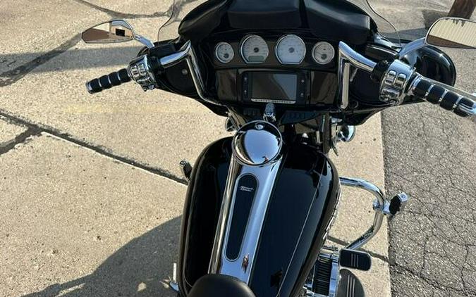 FLHXS 2015 Street Glide® Special