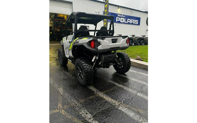 2024 Polaris Industries GENERAL® XP 1000 Sport