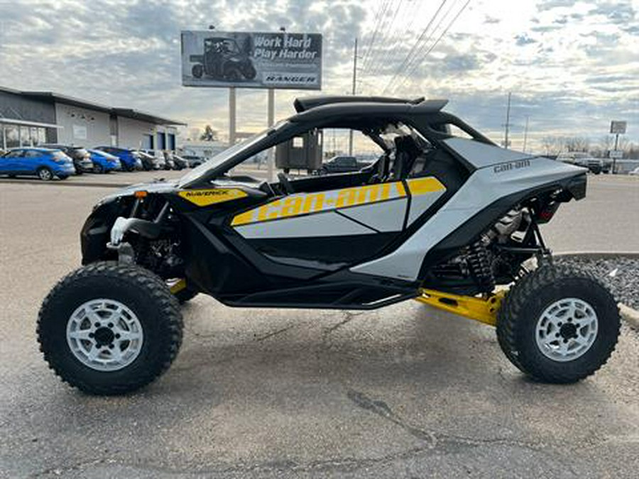 2024 Can-Am Maverick R 999T DCT