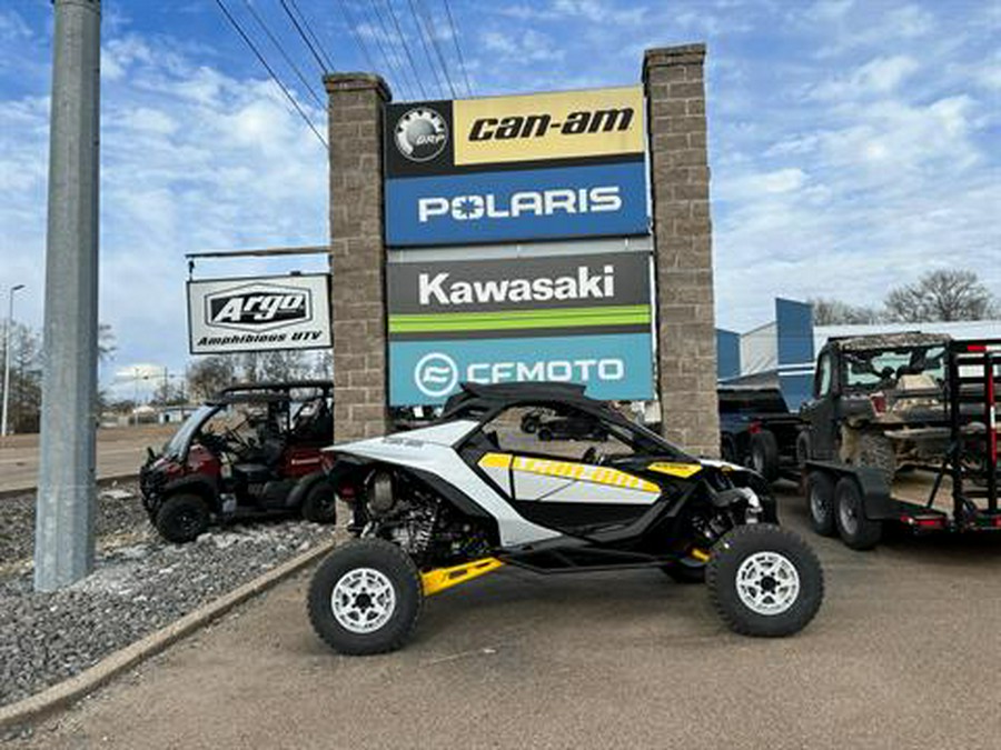 2024 Can-Am Maverick R 999T DCT