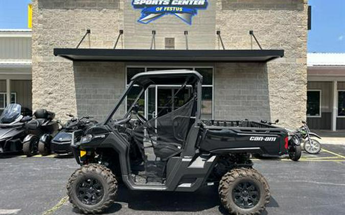 2024 Can-Am Defender XT HD10