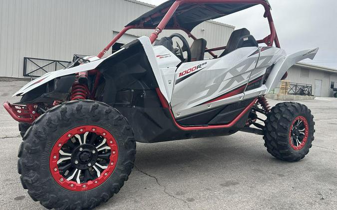 2018 Yamaha YXZ1000R SS SE Pearl White w/Black Suntop & Beadlock Wheels