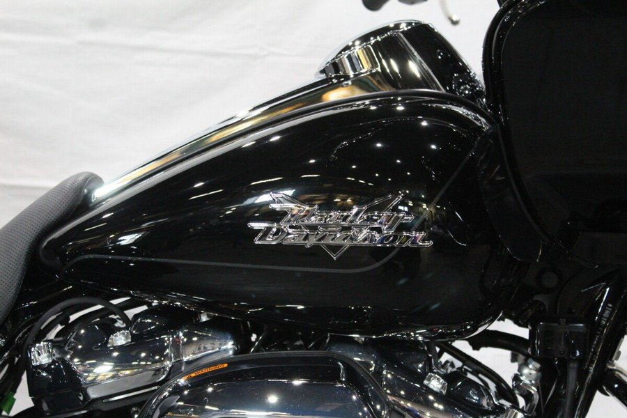 FLTRT 2024 Road Glide 3