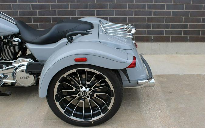 2025 Harley-Davidson® FLTRT - Road Glide® 3