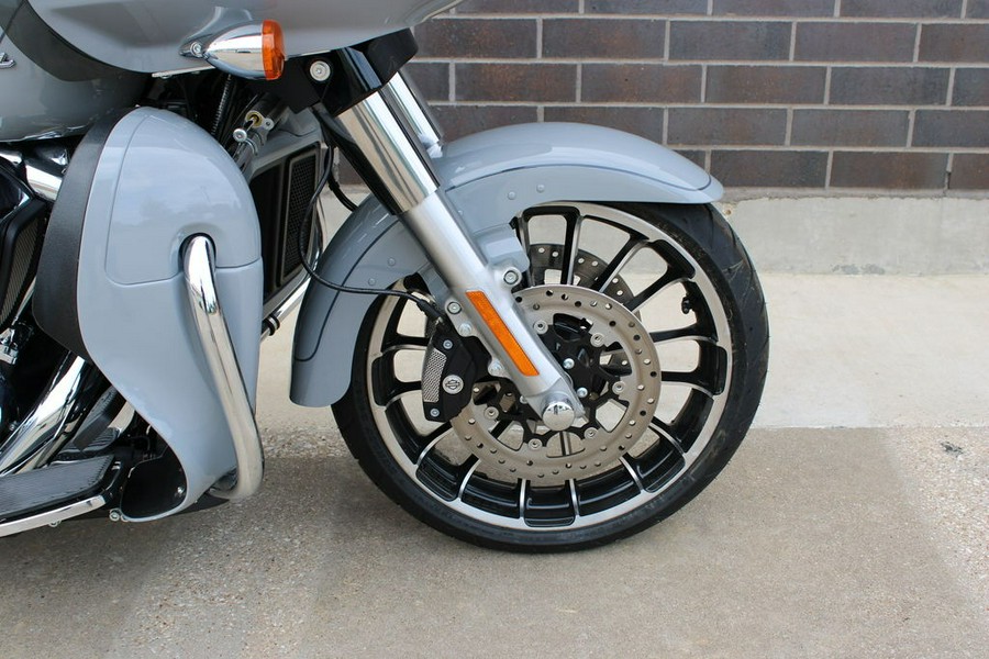 2025 Harley-Davidson® FLTRT - Road Glide® 3