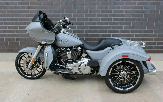 2025 Harley-Davidson® FLTRT - Road Glide® 3