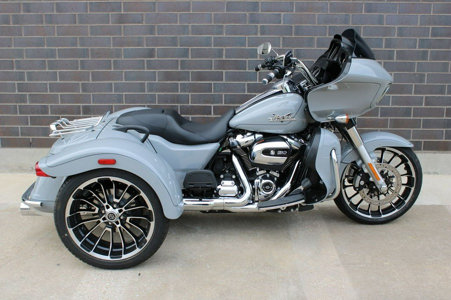 2025 Harley-Davidson® FLTRT - Road Glide® 3