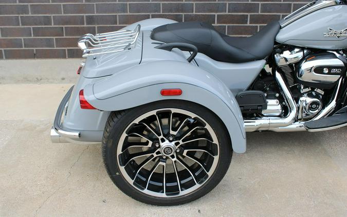 2025 Harley-Davidson® FLTRT - Road Glide® 3