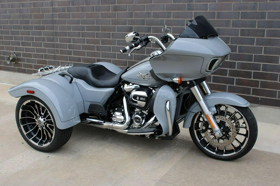 2025 Harley-Davidson® FLTRT - Road Glide® 3