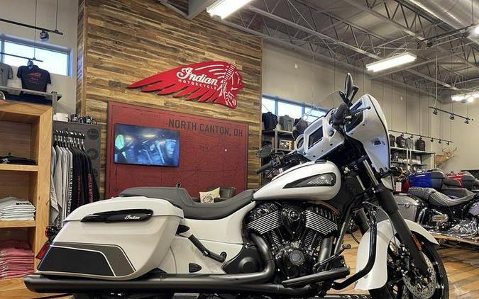 2024 Indian Motorcycle® Chieftain® Dark Horse® w/Powerband Audio Pkg Ghost White Metallic Smoke wit