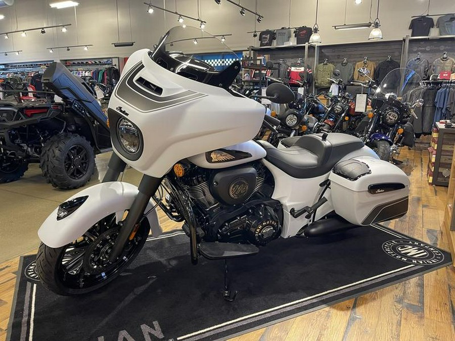 2024 Indian Motorcycle® Chieftain® Dark Horse® w/Powerband Audio Pkg Ghost White Metallic Smoke wit