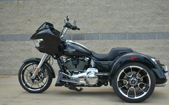 2026 Harley-Davidson Road Glide 3 Vivid Black
