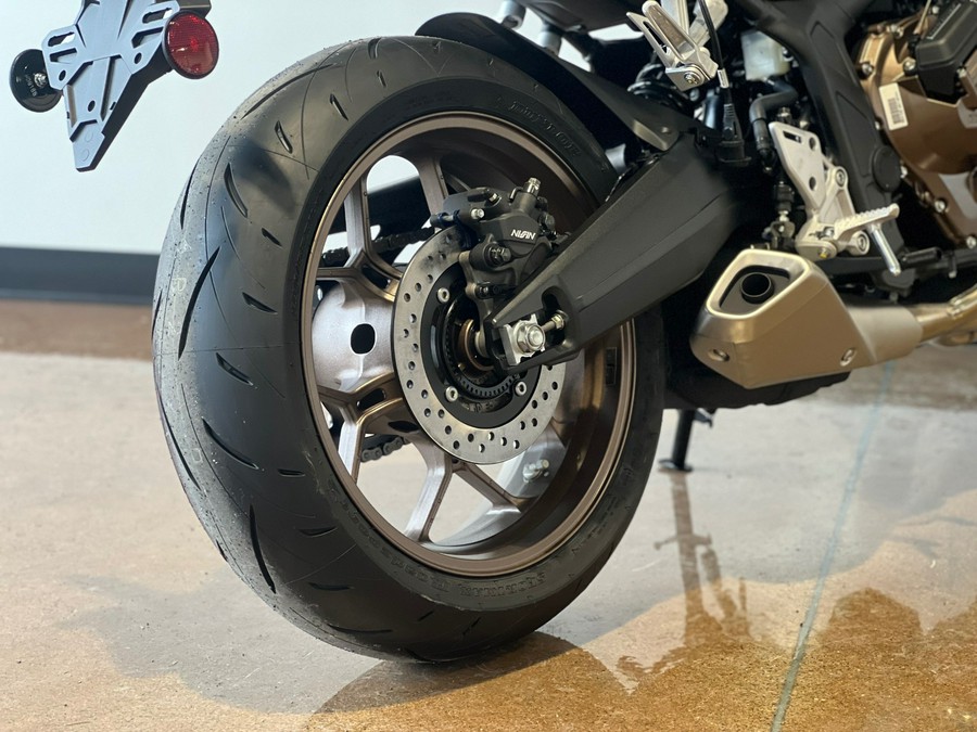 2025 Honda CB650R E-Clutch