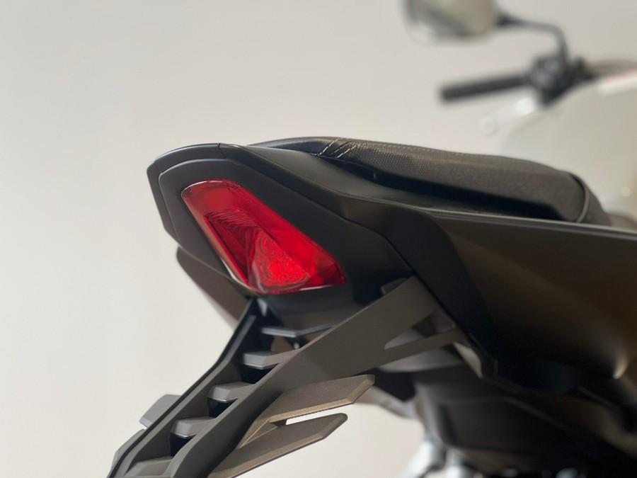 2025 Honda CB650R E-Clutch