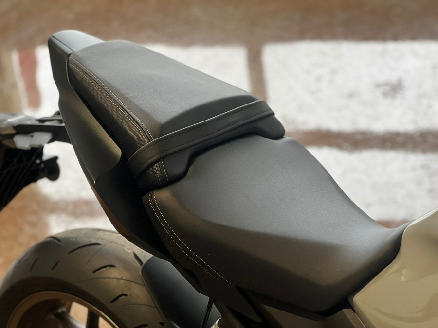 2025 Honda CB650R E-Clutch