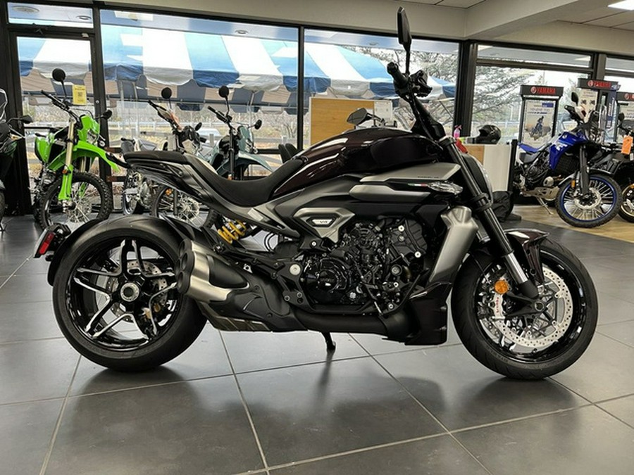 2026 DUCATI XDiavel V4 Black Lava