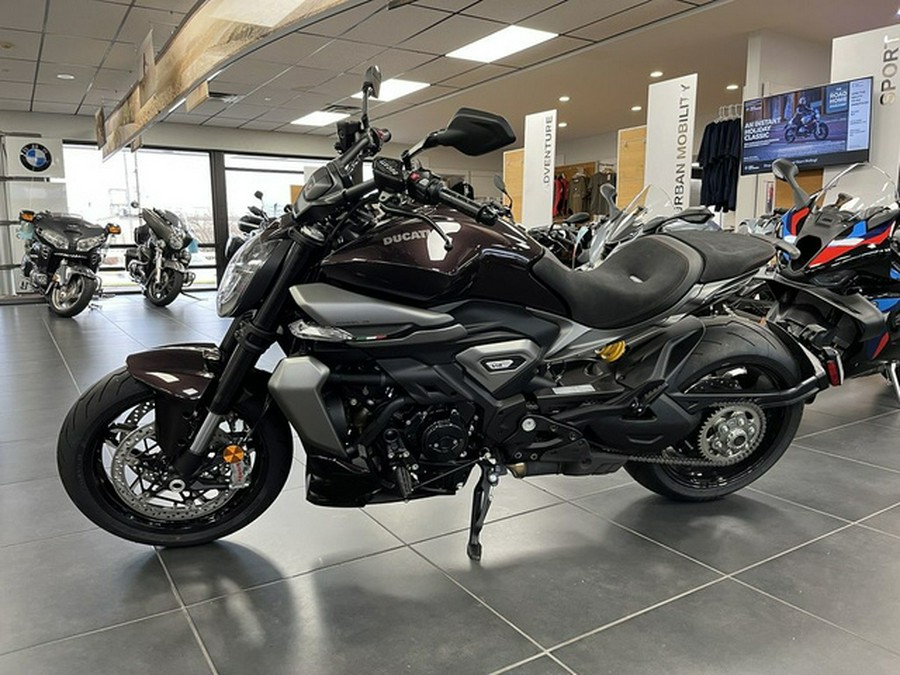2026 DUCATI XDiavel V4 Black Lava