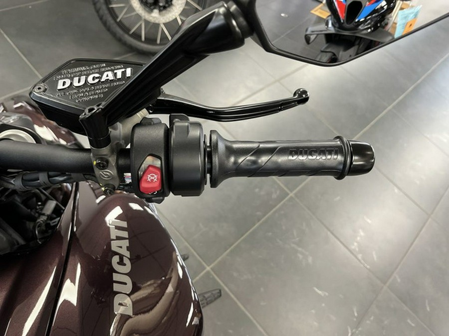 2026 DUCATI XDiavel V4 Black Lava