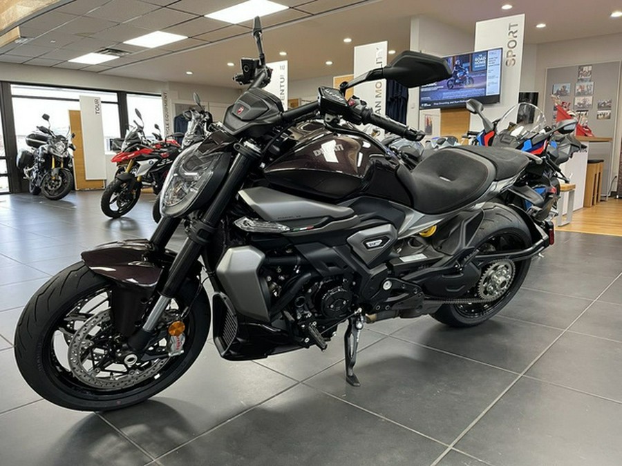 2026 DUCATI XDiavel V4 Black Lava