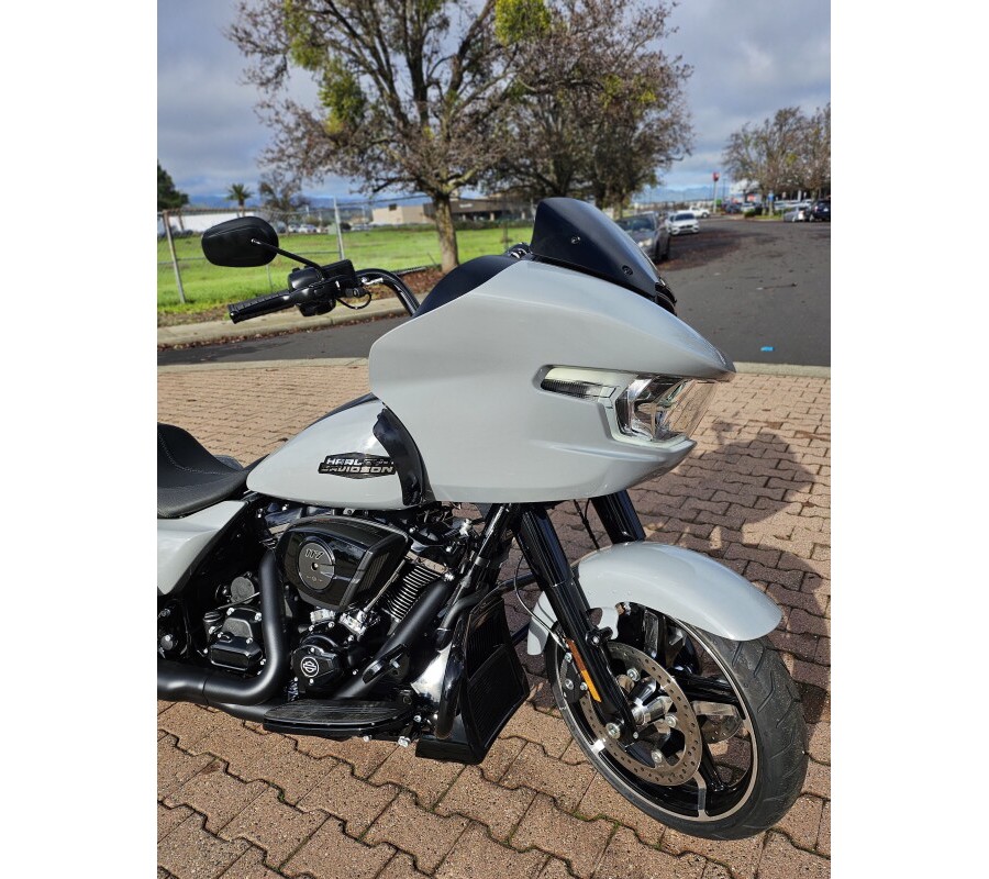 FLTRX 2025 Road Glide™