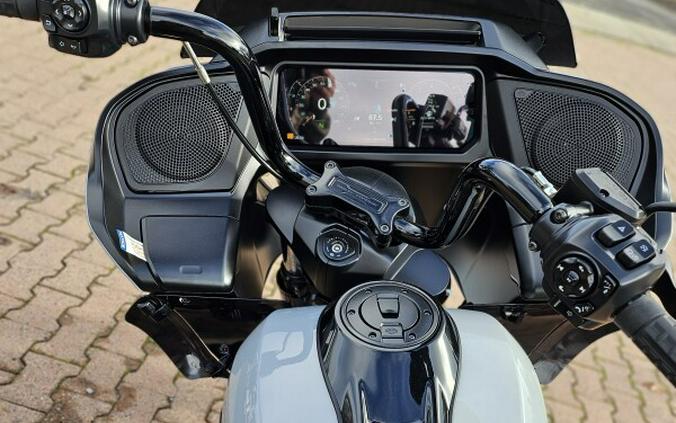 FLTRX 2025 Road Glide™