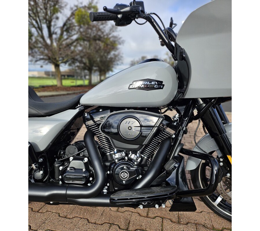 FLTRX 2025 Road Glide™