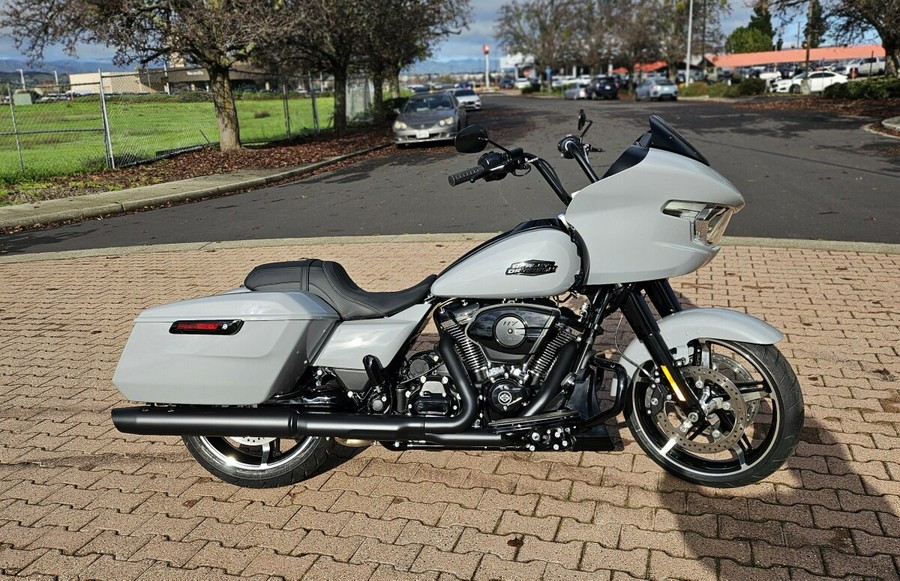 FLTRX 2025 Road Glide™
