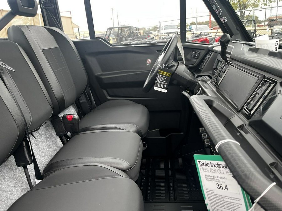 2026 Can-Am Defender XT CAB HD11