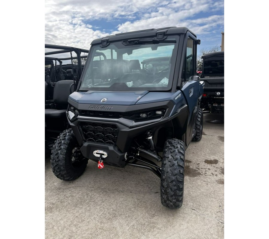2026 Can-Am Defender XT CAB HD11