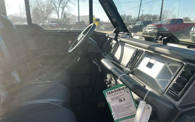 2026 Can-Am Defender XT CAB HD11