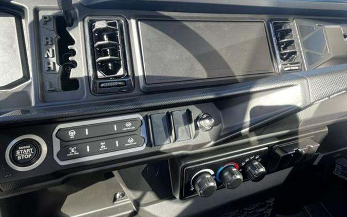 2026 Can-Am Defender XT CAB HD11