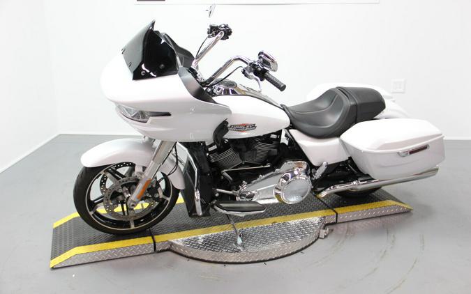 2024 Harley-Davidson® Road Glide® White Onyx Pearl
