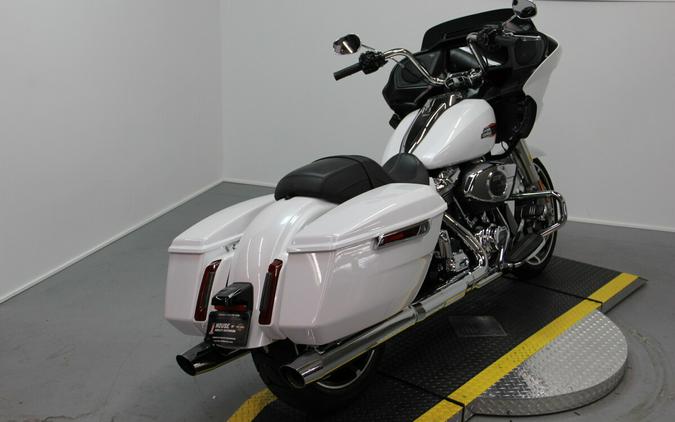 2024 Harley-Davidson® Road Glide® White Onyx Pearl