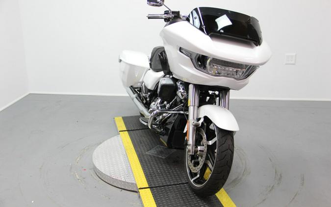 2024 Harley-Davidson® Road Glide® White Onyx Pearl