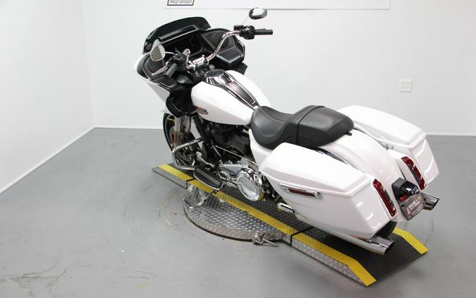 2024 Harley-Davidson® Road Glide® White Onyx Pearl