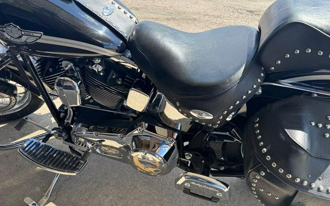 2003 Heritage Softail Classic FLSTC - Harley-Davidson®
