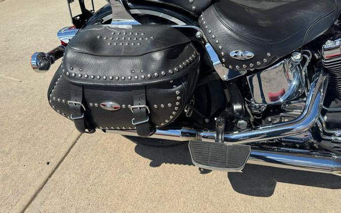 2003 Heritage Softail Classic FLSTC - Harley-Davidson®
