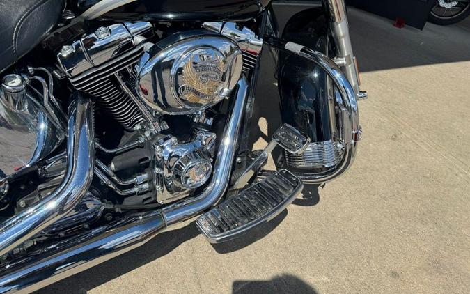 2003 Heritage Softail Classic FLSTC - Harley-Davidson®