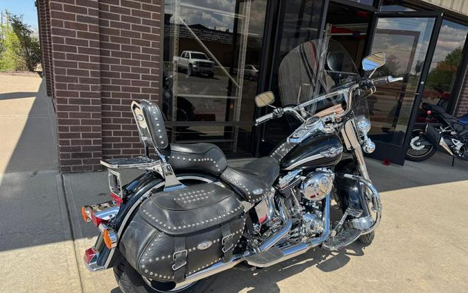 2003 Heritage Softail Classic FLSTC - Harley-Davidson®