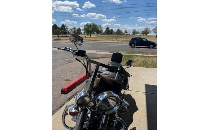 2003 Heritage Softail Classic FLSTC - Harley-Davidson®