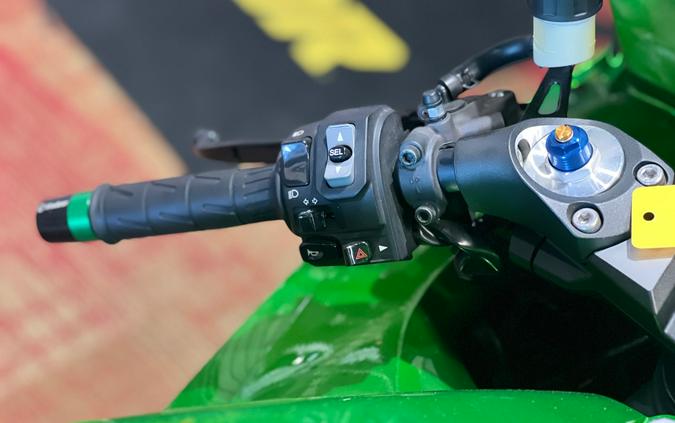 2013 Kawasaki Ninja® ZX™-14R ABS
