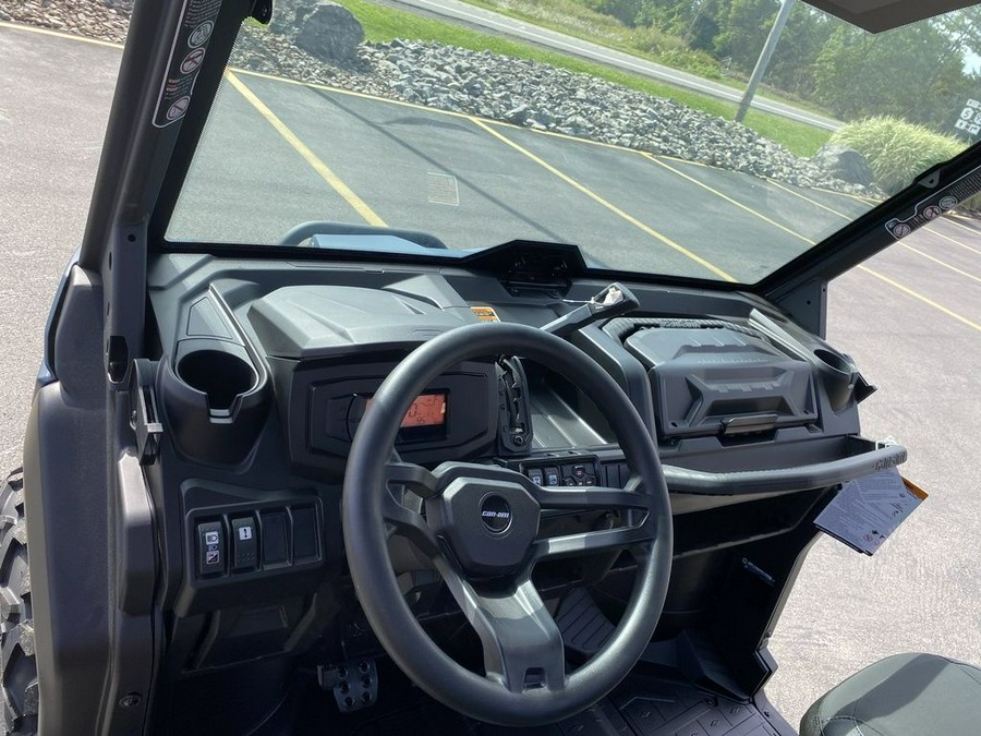 2025 Can-Am® Defender XT HD9