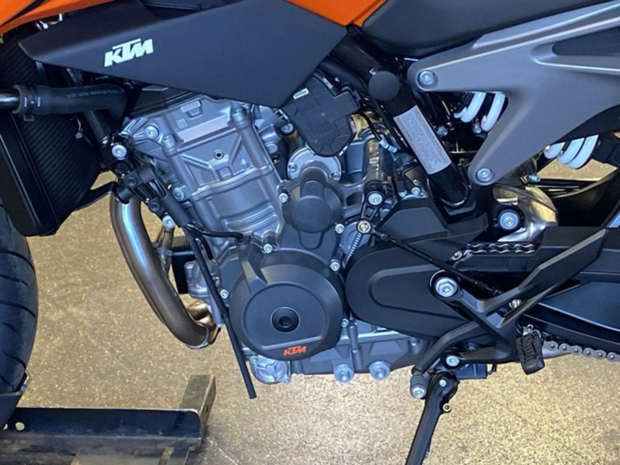 2024 KTM Duke 790