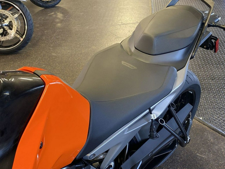 2024 KTM Duke 790