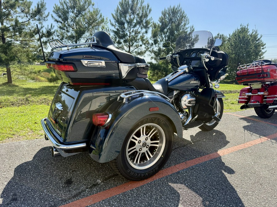 2016 Harley-Davidson Tri Glide Ultra flhtcutg