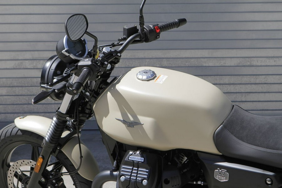 2027 Moto Guzzi V7 Stone