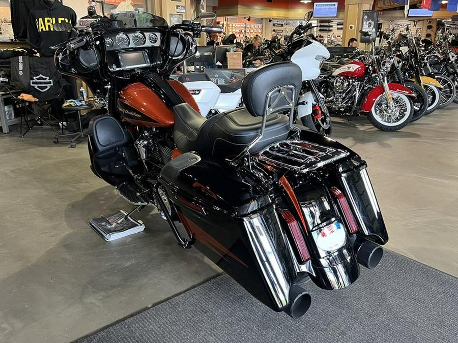 2017 Harley-Davidson® FLHXSE - CVO™ Street Glide®