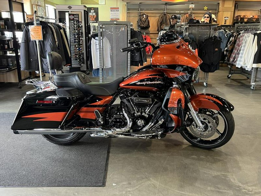 2017 Harley-Davidson® FLHXSE - CVO™ Street Glide®