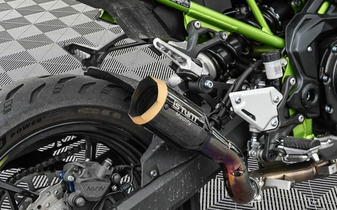 2020 Kawasaki Z900 Metallic Spark Black/Metallic Flat Spark Blac