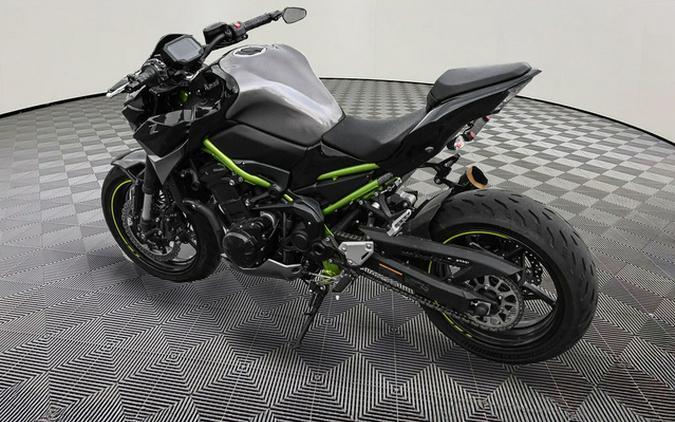 2020 Kawasaki Z900 Metallic Spark Black/Metallic Flat Spark Blac